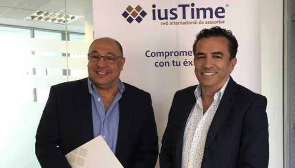 iusTime firma un acuerdo con el «Consultor y Coach» Isaac Benhamú.